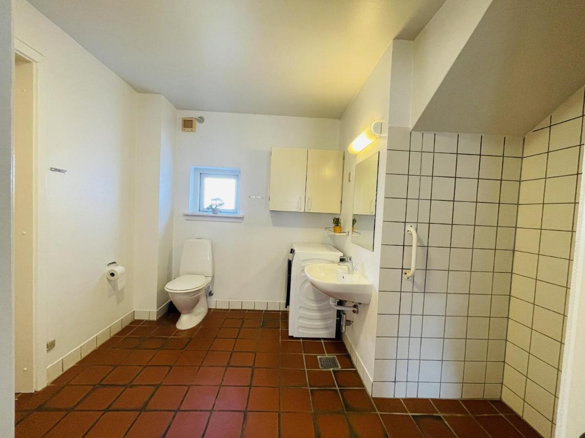 Aday - Central Terrace Apartment In Hjorring Luaran gambar