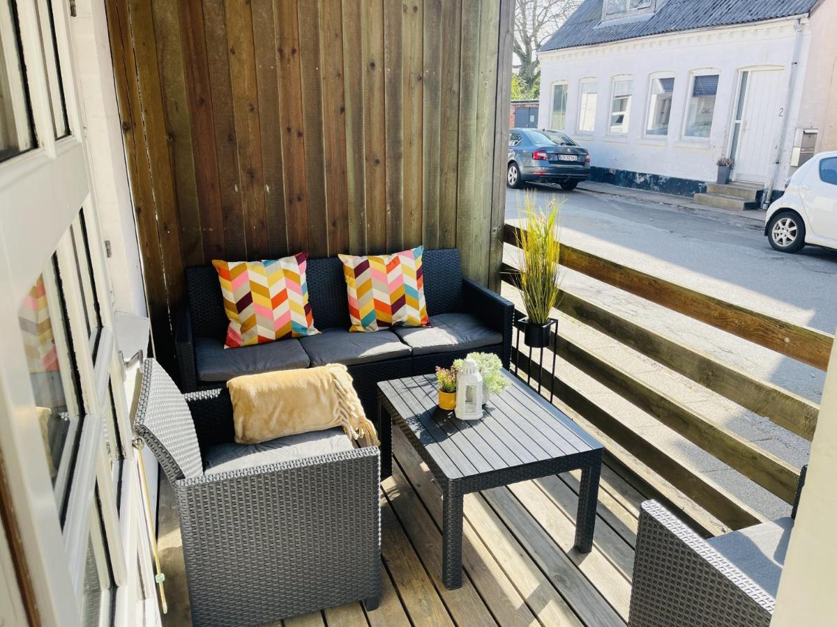 Aday - Central Terrace Apartment In Hjorring Luaran gambar